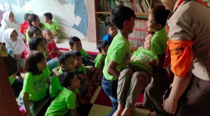 TBM Lentera Pustaka Ajarkan Anak-anak Cara PPPK