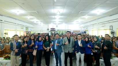 Karya Inspirasi Indonesia dan HMJ Univ HKBP Nommensen Gelar Seminar dan Olimpiade Bahasa Inggris Se-Kota Medan