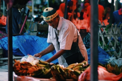 Menyambangi Pasar Minggu Kota Bengkulu yang Berdebu, Tempat Joko Mengais Rezeki Demi Membeli Sagu