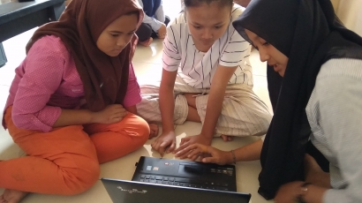 KKN UM Desa Soso Ajak Anak-anak Desa Soso Melek IT Demi Hadapi Zaman Serba Teknologi