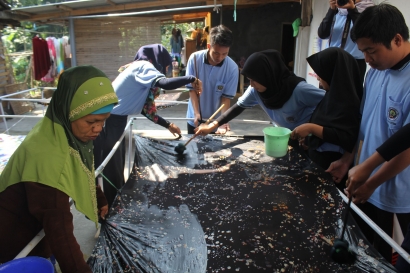 KKN UM Desa Soso Dampingi Batik Percik Masyarakat Disabilitas untuk Hasilkan Rupiah