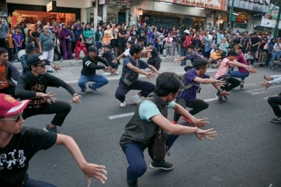 Viralnya "Flash Mob" Beksan Wanara di  Malioboro, Sukses Bikin Kagum!