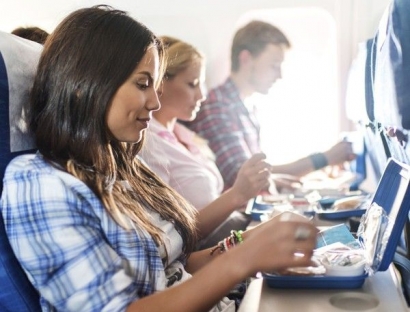 Harga Tiket Pesawat Turun, Bagaimana  Harga Makanan di Bandara dan Pesawat?