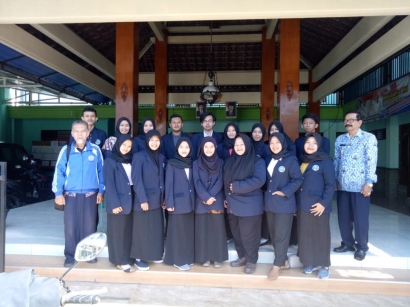 Meriahnya Rangkaian Kegiatan Penutupan oleh Mahasiswa KKN Universitas Negeri Malang di Ngadirenggo