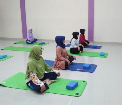 RSIA Puti Bungsu Menghadirkan Kelas Prenatal Yoga