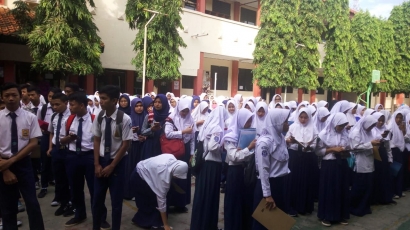 Zonasi PPDB Banten: Gubernur Tak Peduli Menteri Dituding