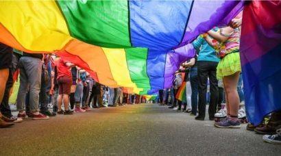 Raperda Anti-LGBT Kota Depok, Kasihan Waria Akan Terusir