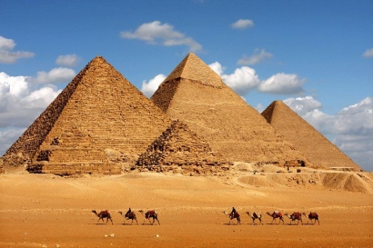 Kisah Mencengangkan di Balik Kemegahan Piramida Giza