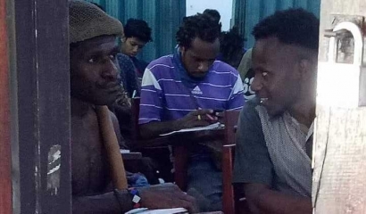 Memakai Koteka, Mahasiswa Papua Menolak Budayanya Dihilangkan