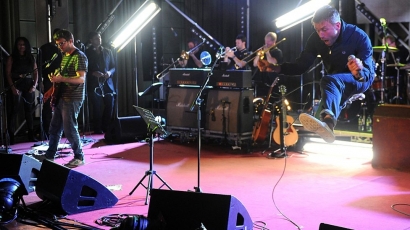 Blur Rilis "Live at BBC" sebagai Perayaan 25 Tahun Album "Parklife"