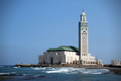 Masjid Mewah yang Berdiri di Atas Samudera Atlantis