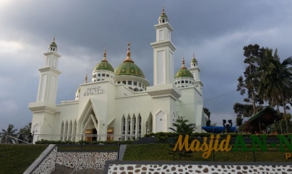 Dua Masjid Mungil Menawan di Jalan Raya Padang-Payakumbuh