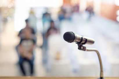 Memahami Macam-macam MC dan Perbedaannya dengan Public Speaking