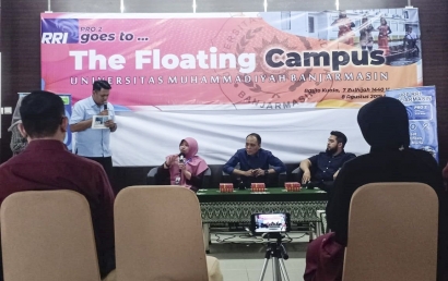 RRI Pro 2 Goes to The Floating Campus Universitas Muhammadiyah Banjarmasin