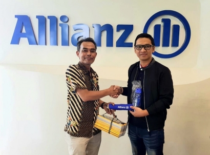 Allianz Indonesia Donasikan Buku Bacaan Anak ke TBM Lentera Pustaka