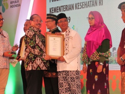 Menjelang Penilaian SNARS, RSKO Jakarta Menerima Penghargaan Layanan Call Center