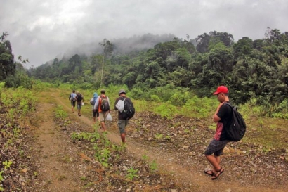Dusun Manggis yang Murung di Tengah Hutan Lindung