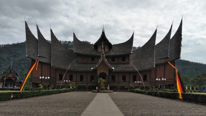 Sumatera Utara Memiliki Rumah Adat yang Begitu Mempesona
