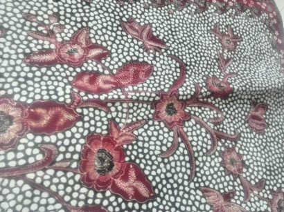 Beda Batik dan Produk Tekstil Bermotif Batik