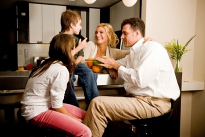 Pentingnya Membangun Budaya Diskusi di Keluarga