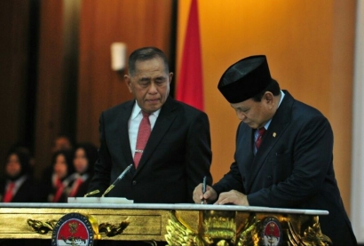 Prabowo Menjadi Menhan, Bagaimana dengan Jenderal-jenderal Pendukungnya?