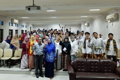 Menulis Itu Menyenangkan, Workshop Penulisan Siswa SMAN 32 Jakarta
