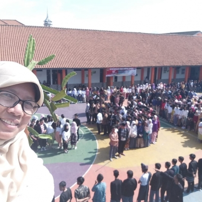 Gerakan 10 Ribu Pelajar Indonesia Berkreasi dengan SPeAKnACT