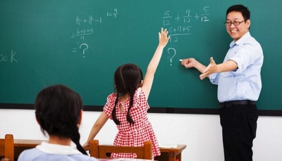Jangan Bebankan Guru SD dengan Administrasi Mengajar yang Ruwet