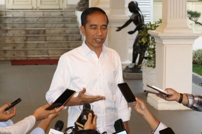 Kangen Politik Ala Jokowi dan Politik 2 Kaki Ala Surya Paloh