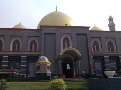 Tahukah Kamu, Masjid Ini Menjadi Salah Satu Primadona di Indonesia