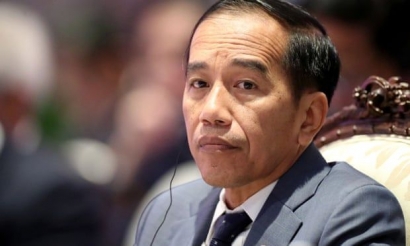 Ketika President Jokowi Mengambil Beban Masa Lalu