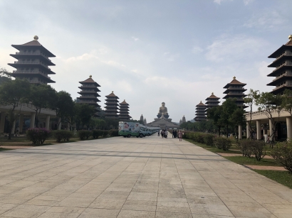 Mengunjungi Buddha Monastery Complex Terbesar di Taiwan