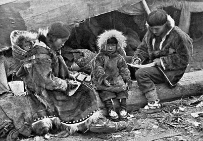 Mengintip Tradisi Masyarakat Eskimo, Mulai Makanan Sampai Masalah Seksual dan Anak