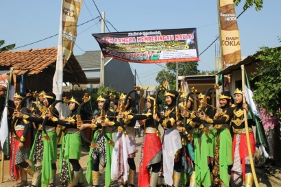 Karnaval Budaya Karadenan "Agama dan Budaya dalam Tradisi Maulid Nabi"
