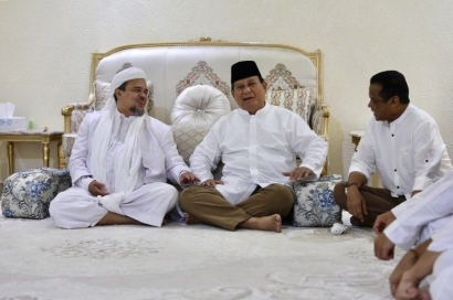Kewajiban Prabowo Memulangkan HRS Gugur karena Beliau "Hanya" Seorang Menhan
