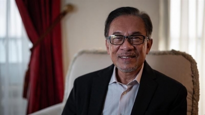 Mahathir Mohamad Setengah Hati Serahkan Estafet Kepemimpinan ke Anwar Ibrahim?
