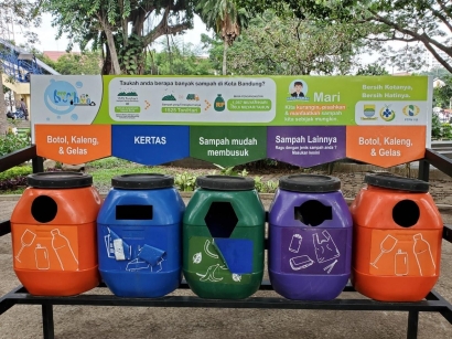 Menariknya Tempat-tempat Sampah di Taman Balai Kota Bandung