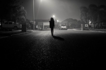 Puisi | In the Dark