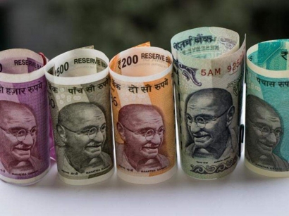 Tarik Tunai di ATM India, Cara Praktis Tukar Uang Rupiah ke Rupee