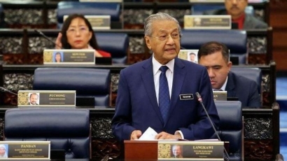 Upaya Mahathir Mohamad Mengangkat Martabat Etnis Melayu dan Menjadi Pemimpin Dunia Islam