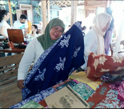 Batik Betawi Terogong, Pesona Lain Wastra Indonesia