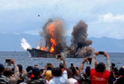 Dilema Edhy Prabowo, Menenggelamkan atau Menghibahkan Kapal?
