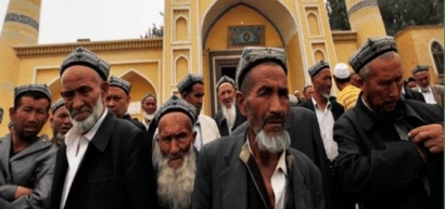 Undangan Melihat Kamp Muslim Uighur