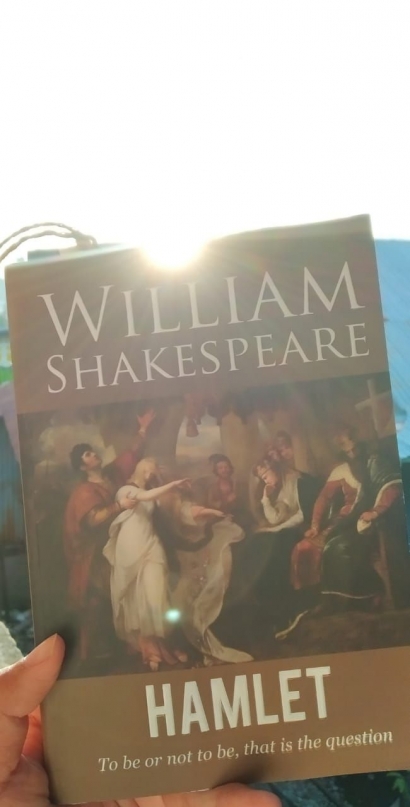 Memetik Nasihat dari Hamlet Karya William Shakespeare