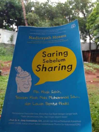 Cicipan atas Buku "Saring Sebelum Sharing"