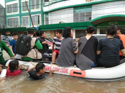Wajah Toleransi di Tengah Bencana Banjir Awal Tahun 2020