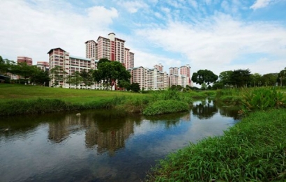 Anies Baswedan Salah Paham tentang Naturalisasi Sungai di Singapura
