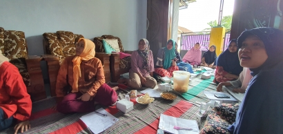 Pemanfaatan Internet sebagai Media Informasi UMKM dan Kependudukan di Desa Ngrimbi Jombang