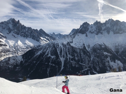 Main Ski Tanpa Batas di Chamonix, Mont Blanc, Prancis