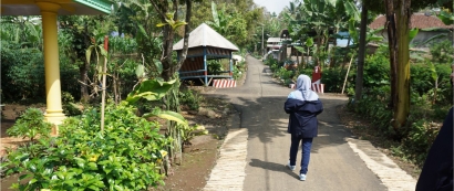 Mengintip Produksi Tusuk Sate Dusun Gendogo